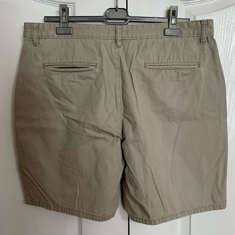 🌼3/$15 George Shorts - Picture 2 of 5